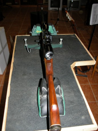 Vendo carabina semiautomática Marlin, modelo 990, calibre 22lr.
Está muy bien de madera y pavonado, funciona 00