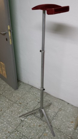 TRIPODE PARA TIRAR EN TRES POSICIONES EN CARABINA 22LR Y CARABINA AIRE
PRECIO 80€ 00