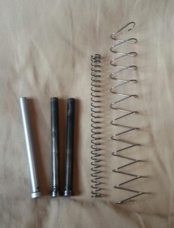 :tanque^:  :tanque^: Se venden varios accesorios para pistola beretta 92fs:
- 4 cargadores = 30 euros 10