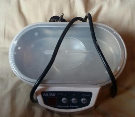 Se vende maquina para limpieza de vainas por ultrasonidos. Esta en muy buen estado. Se pueden enviar mas 01