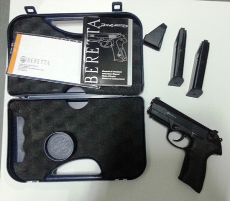 Por no usar vendo las siguientes armas cortas:
- Beretta PX4 Storm calibre 9 Pb.
- Heckler & Koch 12