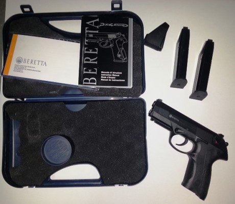 Por no usar vendo las siguientes armas cortas:
- Beretta PX4 Storm calibre 9 Pb.
- Heckler & Koch 11