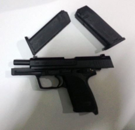 Por no usar vendo las siguientes armas cortas:
- Beretta PX4 Storm calibre 9 Pb.
- Heckler & Koch 20