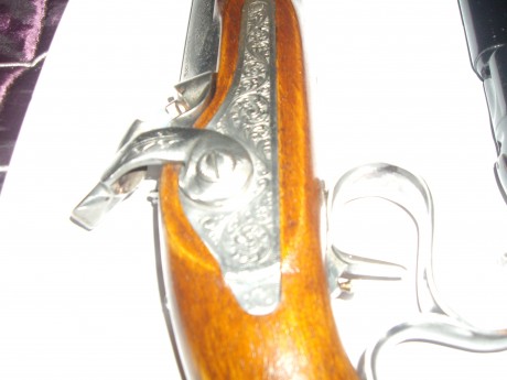 VENDO COLT POLICE 36 1862  6 .5 PULGADAS DE CAÑON  IMPOLUTO

P

 250 euros mas portes el COLT ,,,,,,ESCUCHO 01