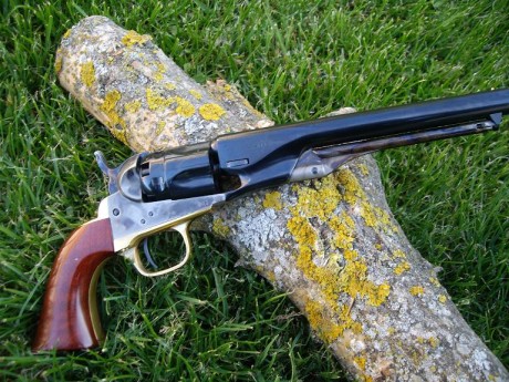 VENDO COLT POLICE 36 1862  6 .5 PULGADAS DE CAÑON  IMPOLUTO

P

 250 euros mas portes el COLT ,,,,,,ESCUCHO 10