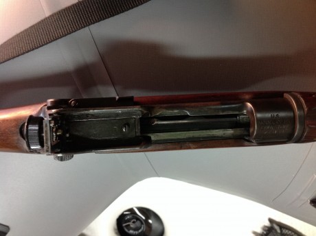 Buenas por dejar el tiro desearía cambiar este rifle por algún buen cuchillo Muela.
Entrego con el el 01