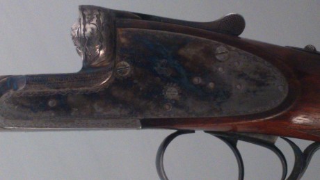 Vendo escopeta paralela P. Arrizabalaga en muy buenas condiciones con su funda. Calibre 12, cañón de 70, 01