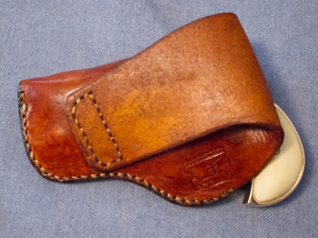 Vendo esta preciosidad, una Derringer fabricada por Rohm (Alemana) en 9mm RK de mi coleccion personal.
Acabado 31