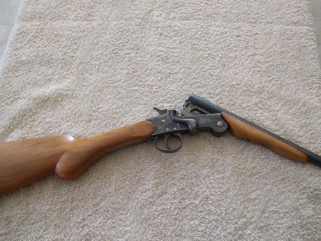 Buenas tardes, quiero vender una escopeta monotiro calibre.410 de la marga EGO.
Es bastante antigua pero 10