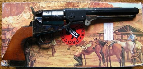 compraria revolver 1851 navy de pietta brocock sistema de air bacs cal 5,5, el revolver es latonado, o 20