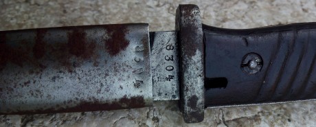 Vendo esta bayoneta hecha para el fusil kar 98. Su estado no es malo aunque posee bastante roña tanto 31
