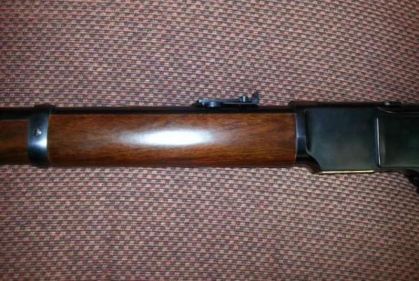 Saludos a todos.

Por si a alguno le interesa, tengo en venta una carabina Uberti, réplica del mítico 11