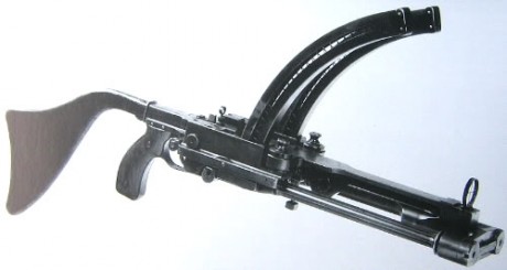 Hace unos días encontré por casualidad en una web extranjera un arma a la venta que hacía muchos años 00