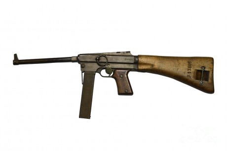 Hace unos días encontré por casualidad en una web extranjera un arma a la venta que hacía muchos años 50