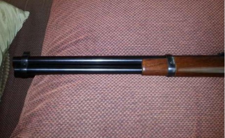Saludos a todos.

Por si a alguno le interesa, tengo en venta una carabina Uberti, réplica del mítico 21