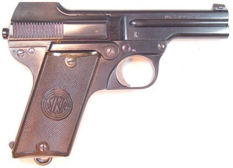 Hace unos días encontré por casualidad en una web extranjera un arma a la venta que hacía muchos años 151