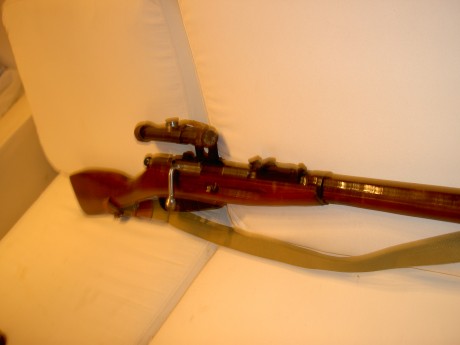 Reservados los tres

Vendo Mosin Nagant sniper numeracion coincidente, punzones en rifle y visor original 31