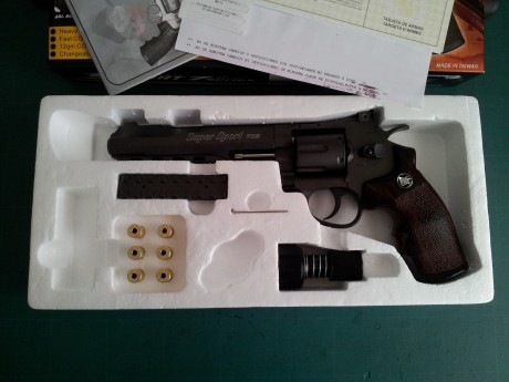 Hola,
Cambio revolver de co2 nueva sin estrenar por pistola detonadora tipo glock o glock mini ( se puede 01