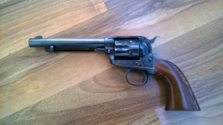  Revólver Uberti Stallion 22 lr 5 1/2" 

 Antigüedad: 1 año - Comprada en armería
 Estado:  Como 01