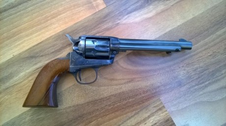  Revólver Uberti Stallion 22 lr 5 1/2" 

 Antigüedad: 1 año - Comprada en armería
 Estado:  Como 00