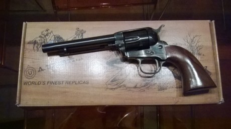  Revólver Uberti Stallion 22 lr 5 1/2" 

 Antigüedad: 1 año - Comprada en armería
 Estado:  Como 10