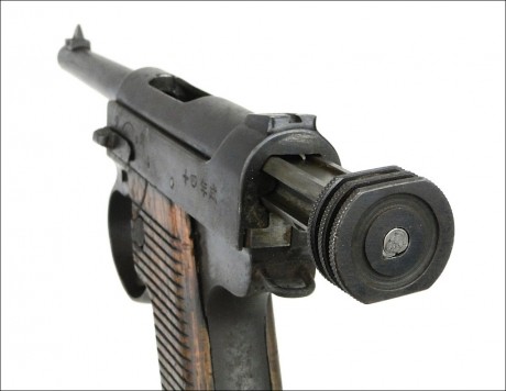Hace unos días encontré por casualidad en una web extranjera un arma a la venta que hacía muchos años 81