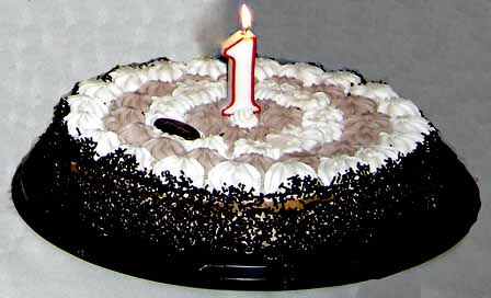 Bueno, pues ya llevo un año aquí con vosotros, y como nadie me va a felicitar pues lo hago yo,  :D .

Ya 00
