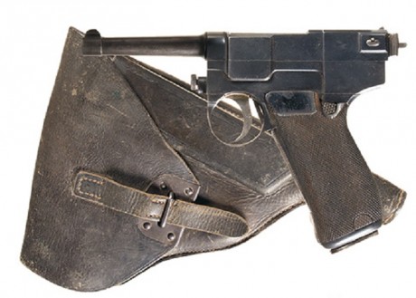 Hace unos días encontré por casualidad en una web extranjera un arma a la venta que hacía muchos años 131