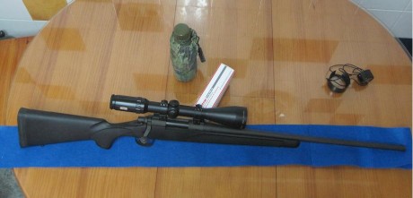Me canse de rifle y de pasar frío esperando;  me quedo solo con mis pistolas.
El arma esta impecable, 00