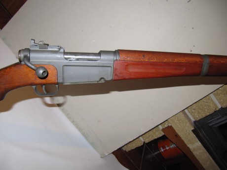 Vendo Fusil MAS M Le 1936
Caracteristicas:
MAS Mle 1936	 	Munición 7.5x54mm	longitud 1020mm	 Peso 3.78kg

Estado 00