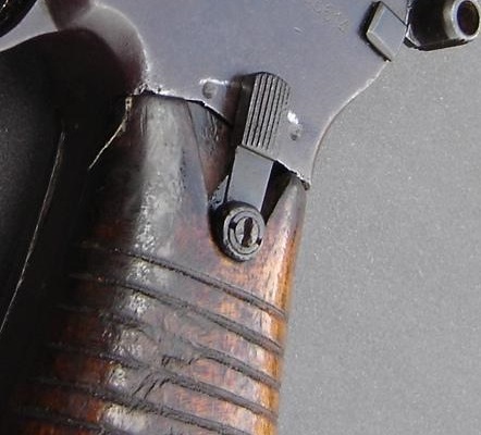Hace unos días encontré por casualidad en una web extranjera un arma a la venta que hacía muchos años 152