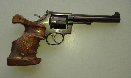 vendo revolver smith$wesson 38 de 6"
precio 300 euros 00