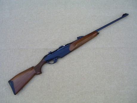 Vendo los dos rifles que tengo por dejar la caza mayor:

Benelli Argo 300 Win. Magnum (único dueño) con 01