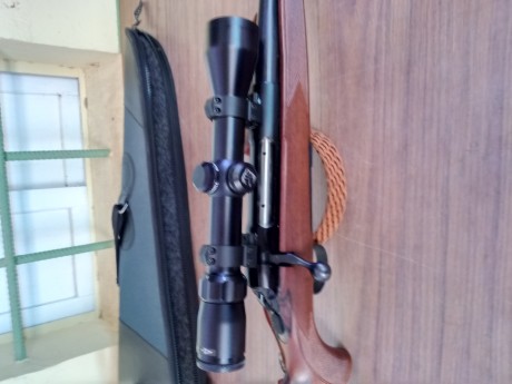 SE vende.Rifle marca TITAN.Modelo,NA. calibre 30.06. tiene 100.disparos, un solo dueño. comprado nuevo.
Tiene 00