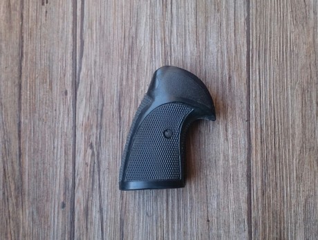 Revolver  del 357 MAGNUM CTG 
Astra inoxidable guiado en F
Procede de la policía municipal,  no ha disparado 100
