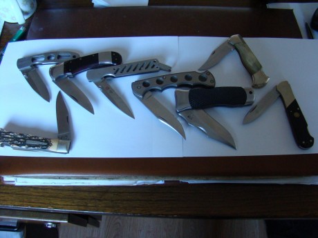 Vendo lote de navajas de colección marcas: puma (alemana), sog (japonesa), buck ( americana), almar( japonesa), 00