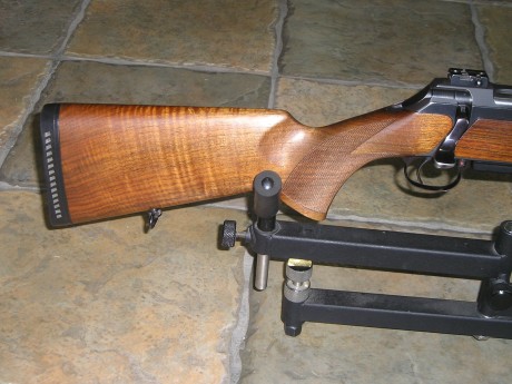 Vendo SAUER 200 en 7RM en buen estado de aceros y de maderas, tiene un bollo en el pistolet fácilmente 12