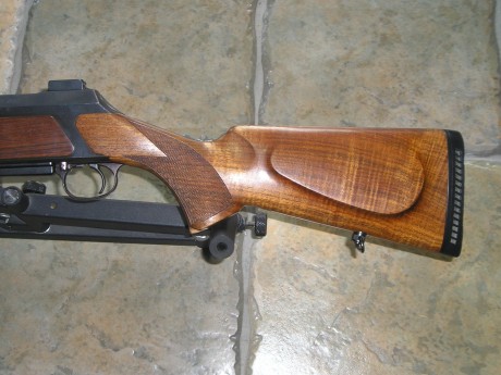 Vendo SAUER 200 en 7RM en buen estado de aceros y de maderas, tiene un bollo en el pistolet fácilmente 20