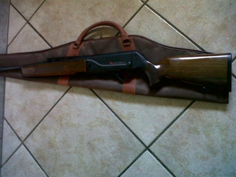 rifle semiaut, hk slb 2000  en calibre  9,3x62
pocos disparos se acepta algun rifle como parte de pago 02
