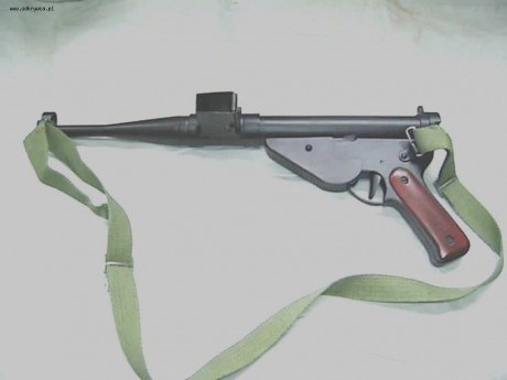 Hace unos días encontré por casualidad en una web extranjera un arma a la venta que hacía muchos años 160