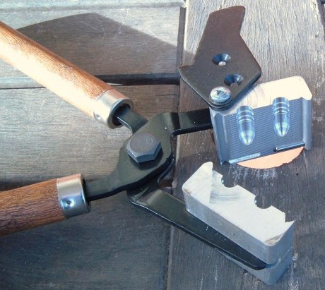 Hola, por haber vendido el mauser a un compañero del foro, ya no la voy a necesitar, la turquesa no se 00