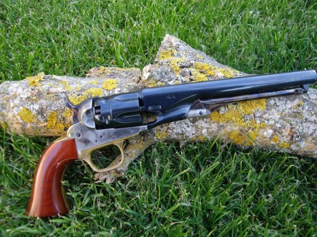 VENDO COLT 1862 police  UBERTI   DEL C/36     6,5 PULGADAS   ESTADO NUEVO   250 EUROS MAS PORTES

SALUDOS 01