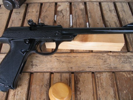 Buenos días.
Sigo con la relación: 
Pistola Walther LP 53 150 € modelo diferente del anterior post.
Después 01