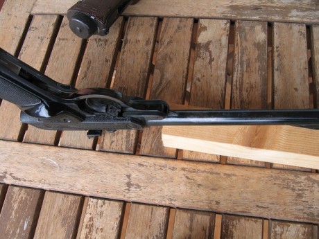 Buenos días.
Sigo con la relación: 
Pistola Walther LP 53 150 € modelo diferente del anterior post.
Después 00