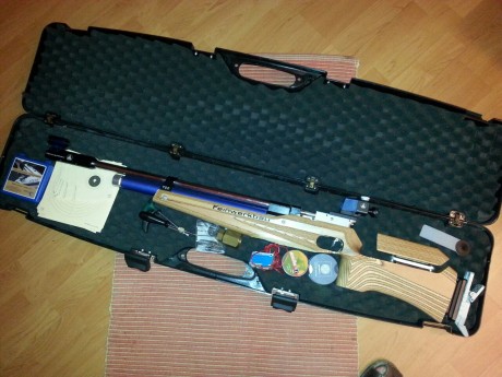 Vendo esta magnífica carabina de aire comprimido por no tener tiempo para usarla...
Pensaba hacer BR25 00