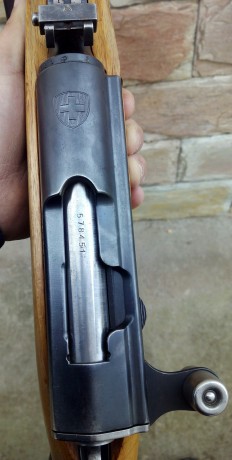 Vendo este estupendo fusil suizo con toda la numeracion coincidente. Dispone de 3 peines,correa original 11