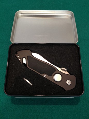 Vendo NAVAJA TÁCTICA-RESCATE PRT-VII de EICKHORN. 

NUEVA, SIN USO, en su CAJA DE ALUMINIO con LLAVE de 01