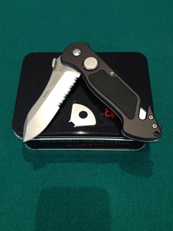 Vendo NAVAJA TÁCTICA-RESCATE PRT-VII de EICKHORN. 

NUEVA, SIN USO, en su CAJA DE ALUMINIO con LLAVE de 00