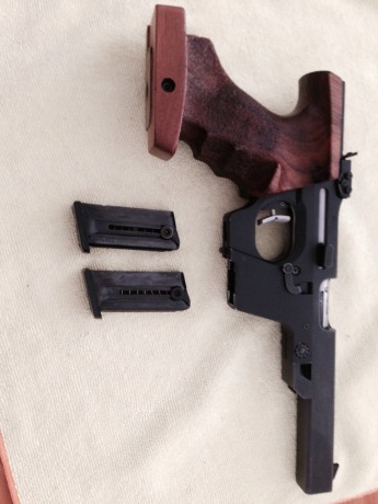 Se venden dos pistolas Walther Gsp una del calibre 22 y la otra del calibre 32. Ambas con cacha anatomica 01