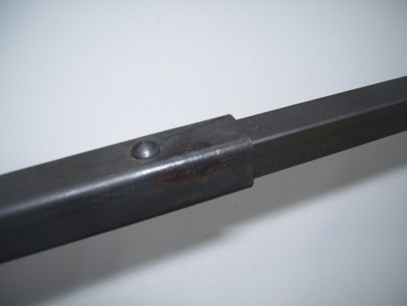 Hola
vendo un bipode para el fusil de asalto Cetme modelo C , esta nuevo sin estrenar con su funda 
tiene 42
